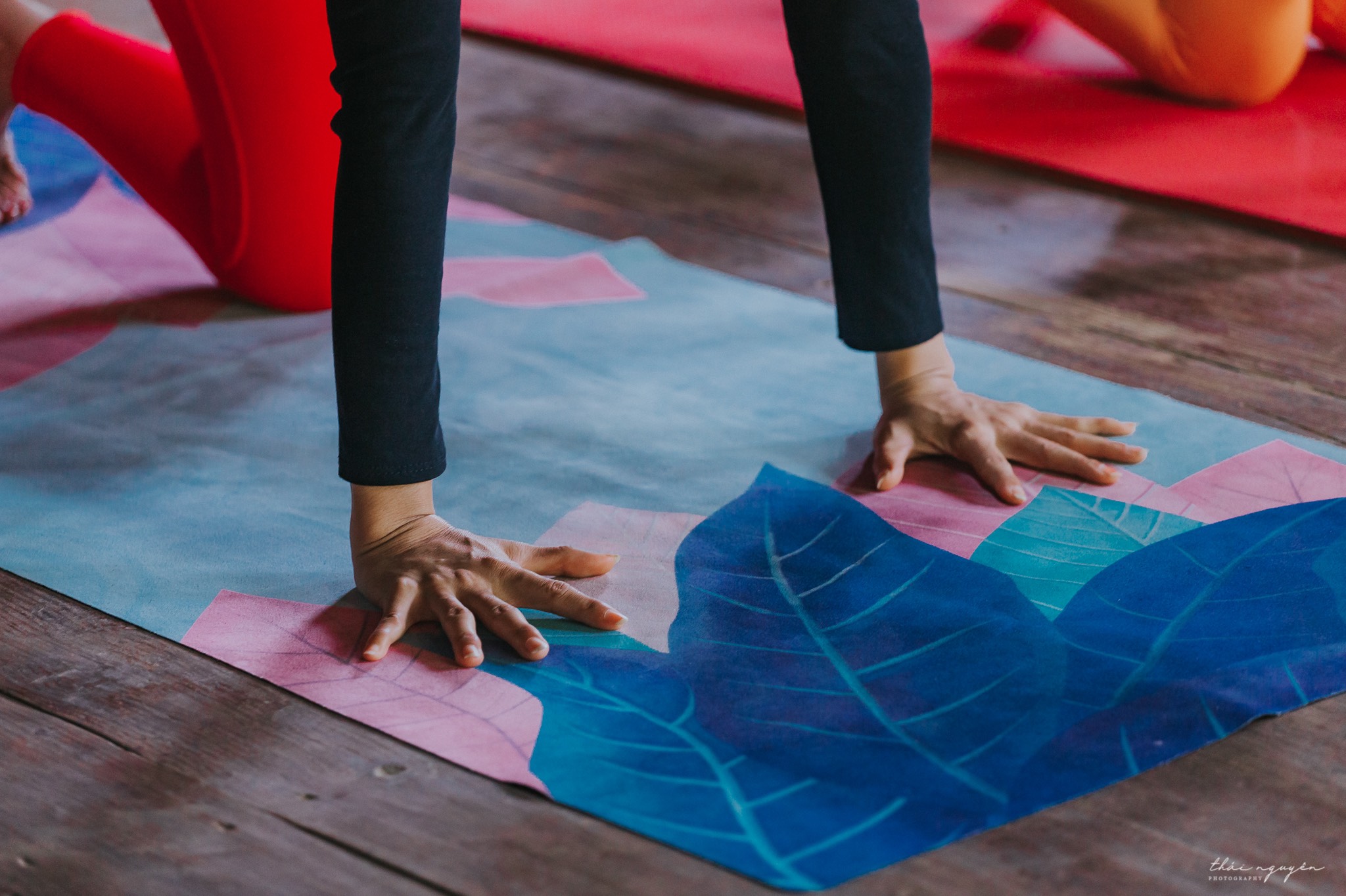 Đau cổ tay khi luyện tập Yoga và cách lưu ý